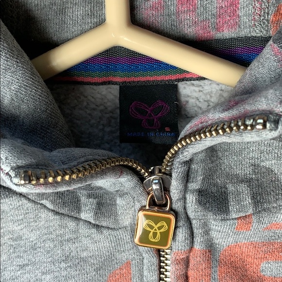 TNA zip hoodie - Picture 3 of 4